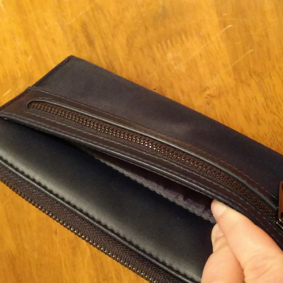 Wallet - Picture 5 of 6
